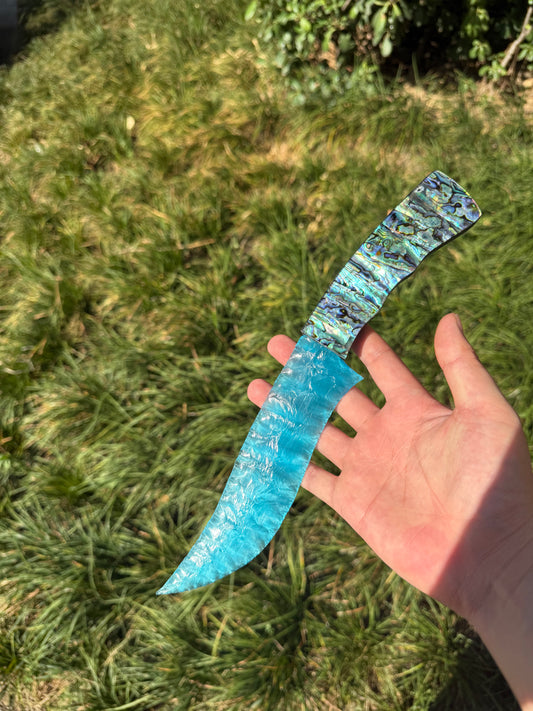 Blade: blue opal & Hilt: Shell and resin splicing